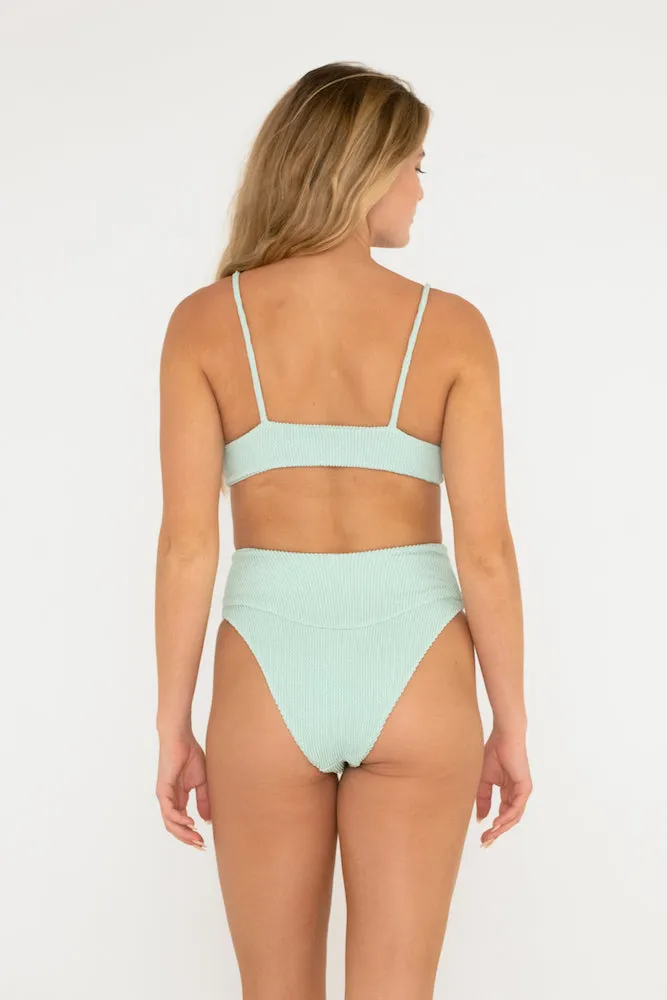 Stella Top // Mint (wavy ribbed)