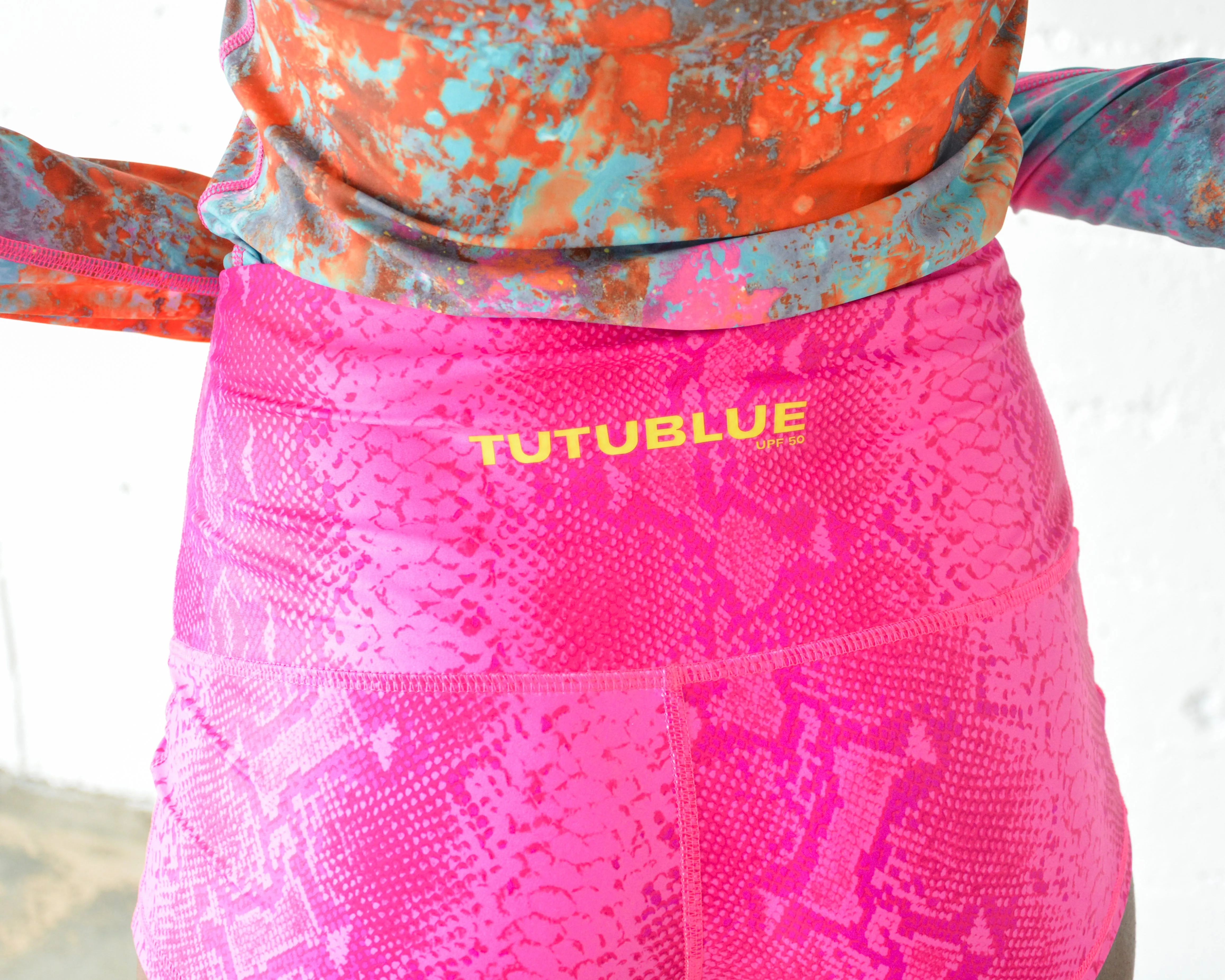 WOMEN'S SHORT SHORTS - IN THE PINK
